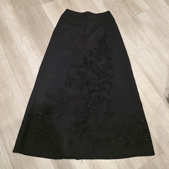 Talbots Dresses & Skirts - Talbots Black A-Line Skirt with Floral Embroidery 99%Wool 6p